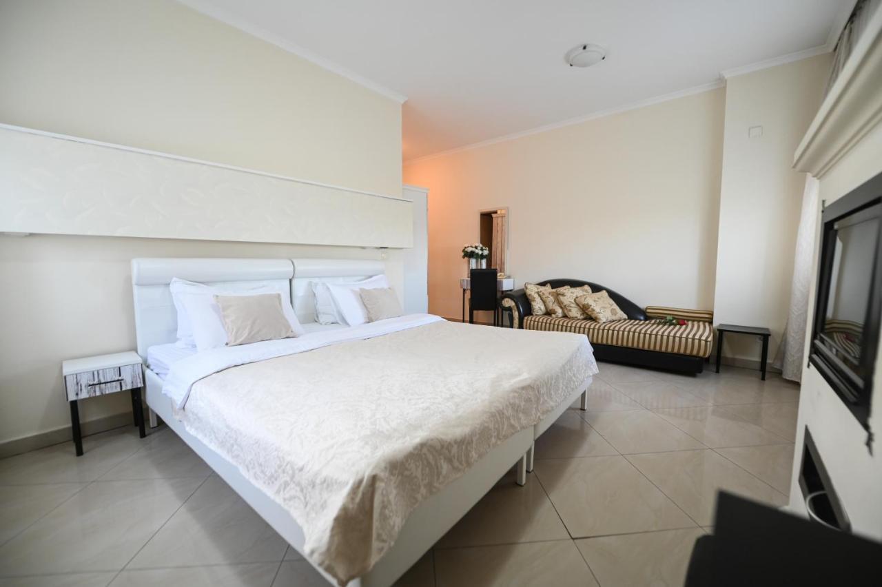 Garni Hotel Dash 노비사드 외부 사진