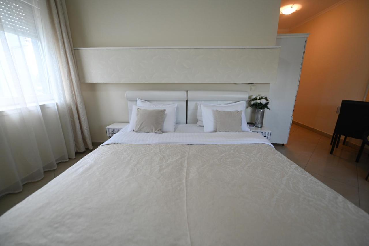 Garni Hotel Dash 노비사드 외부 사진