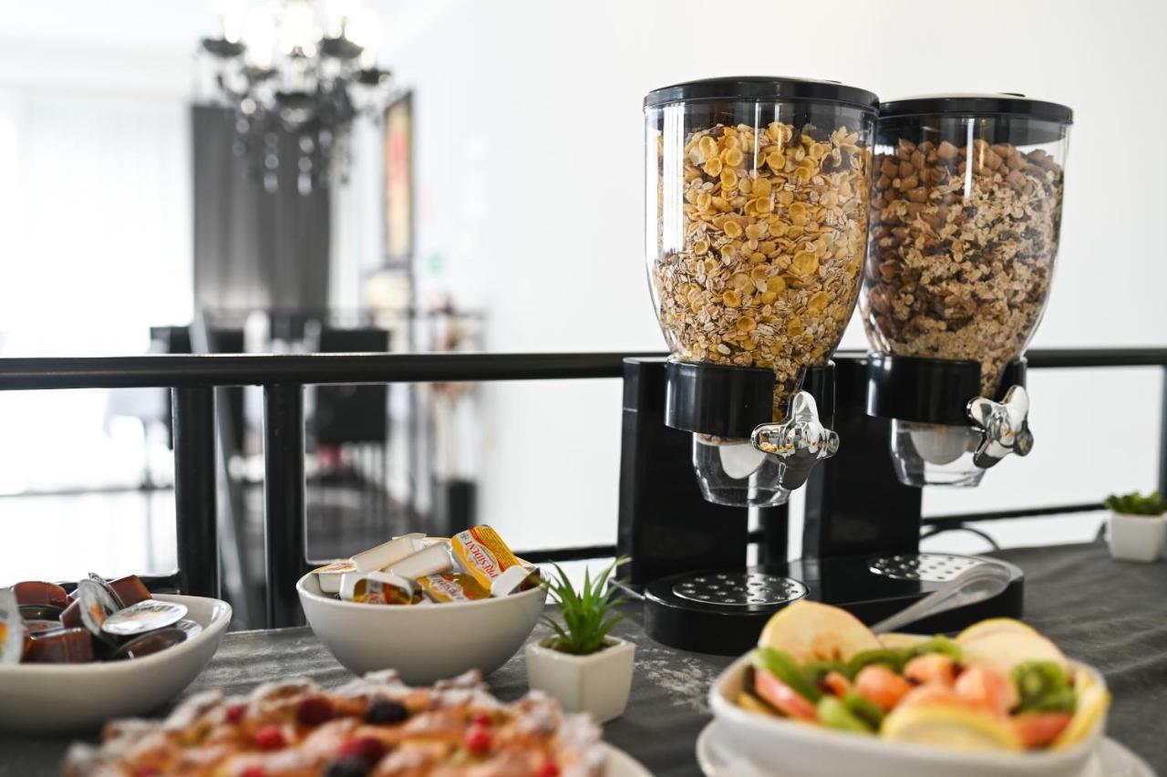 Garni Hotel Dash 노비사드 외부 사진