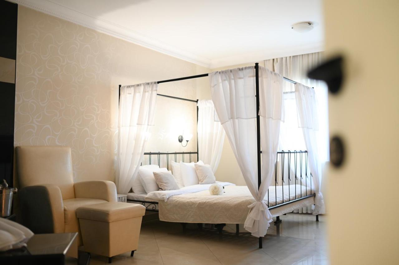 Garni Hotel Dash 노비사드 외부 사진