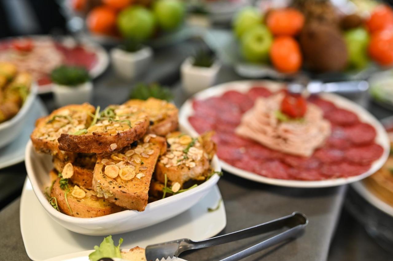 Garni Hotel Dash 노비사드 외부 사진